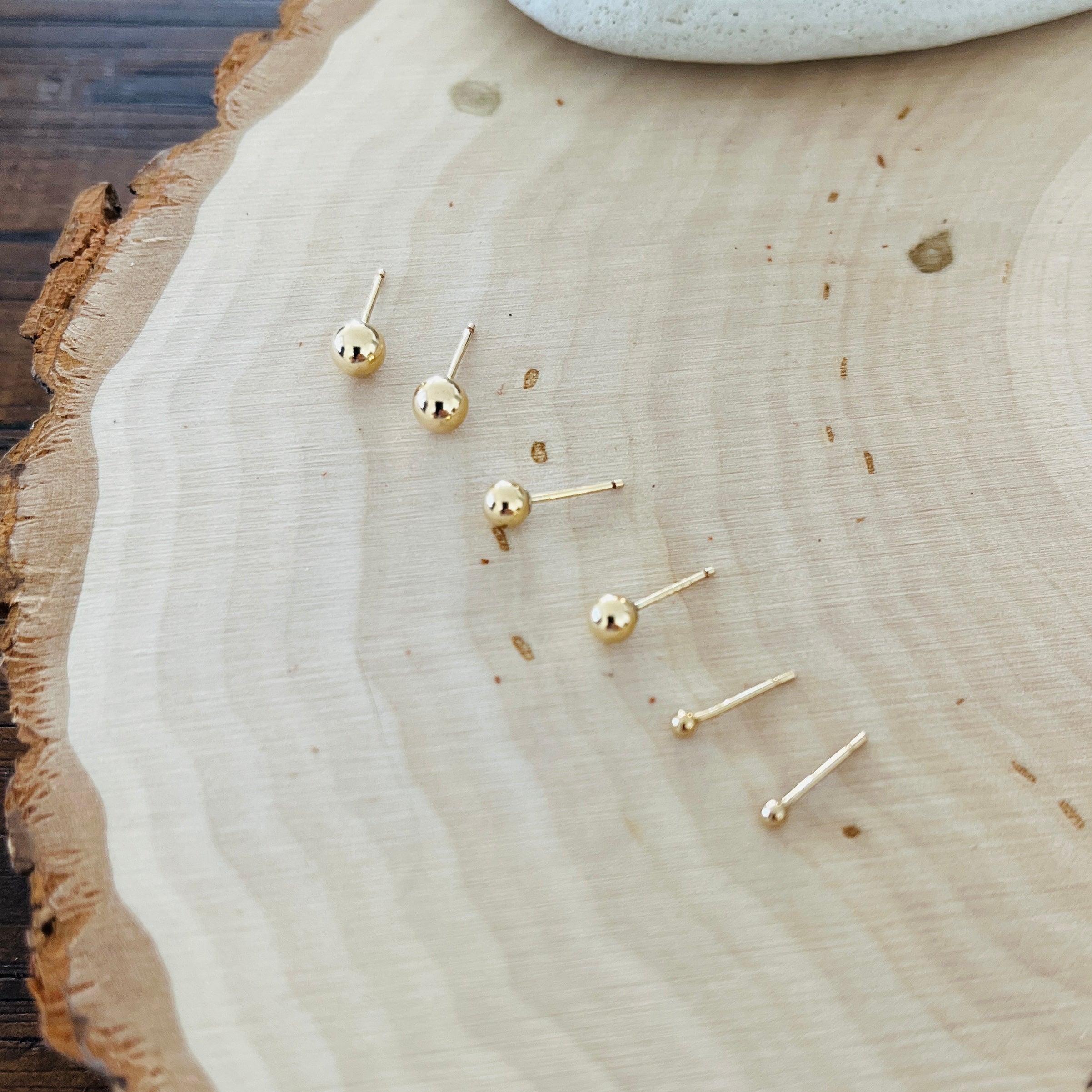 BALL STUD EARRINGS