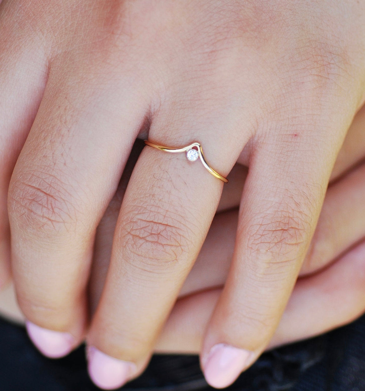 V CUBIC ZIRCONIA DIAMOND RING